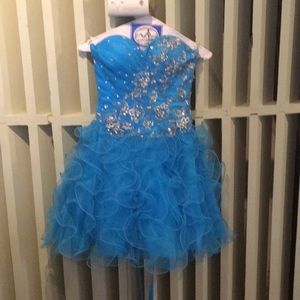 Madeline Gardner Dresses - Mari Lee by Madeline Gardner Madeline Gardner Dresses - Mari Lee by Madeline Gardner